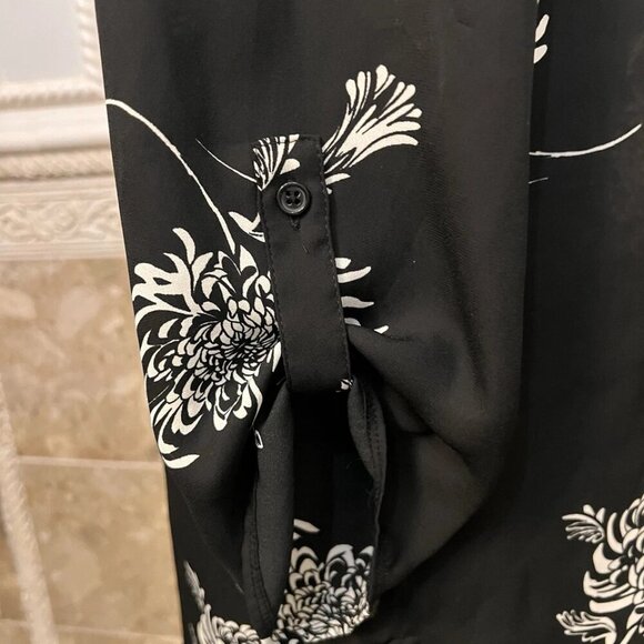 Maurices. Size L. Pullover Roll tab sleeve, Lattice inserts Top. Black B115 - Picture 3 of 7